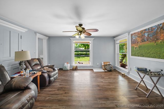 321 E Delaware, Westville, OK 74965