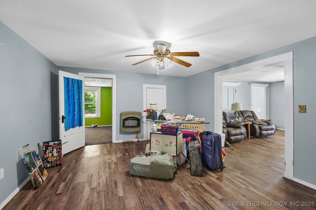 321 E Delaware, Westville, OK 74965