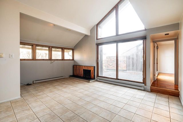 5190 Woodbridge LANE, Greenfield, WI 53221