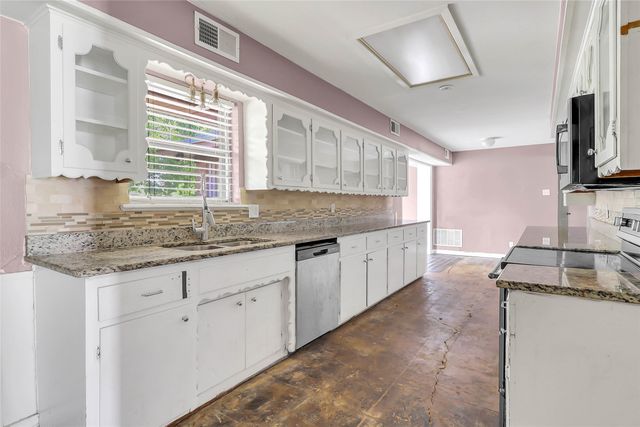 925 Holiday Drive, Sherman, TX 75090