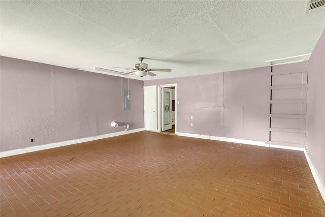 925 Holiday Drive, Sherman, TX 75090