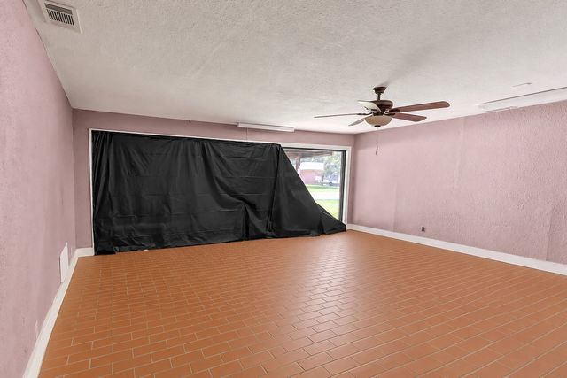 925 Holiday Drive, Sherman, TX 75090