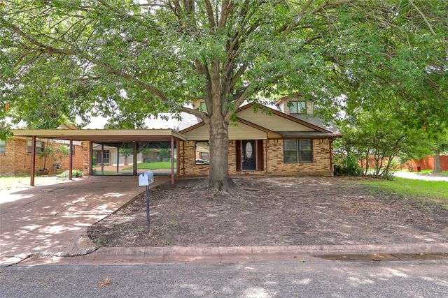 925 Holiday Drive, Sherman, TX 75090