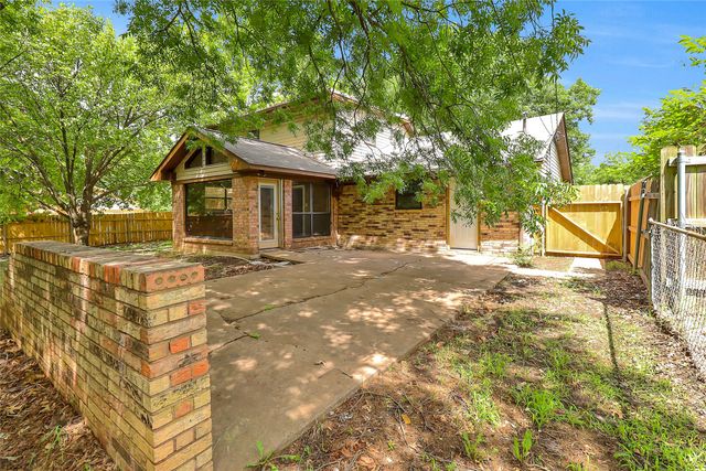 925 Holiday Drive, Sherman, TX 75090