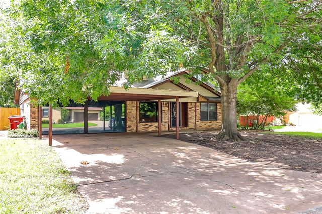 925 Holiday Drive, Sherman, TX 75090