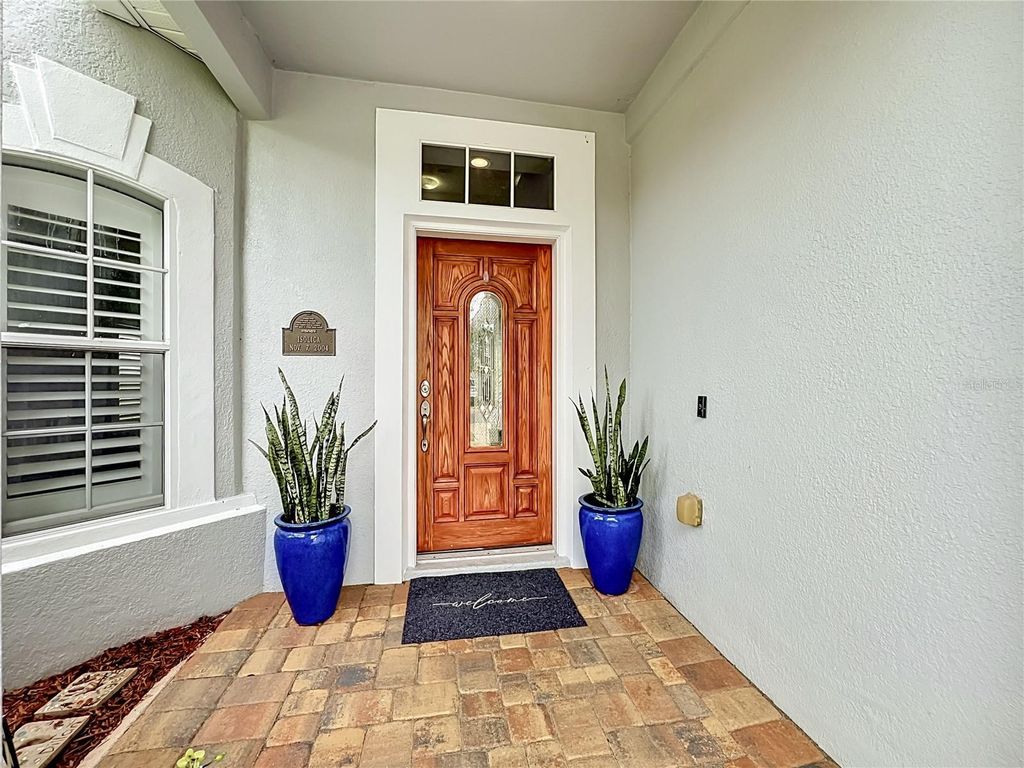 Image 5 of property listing at 2627 LAKEMOOR DRIVE, Orlando, FL 32828