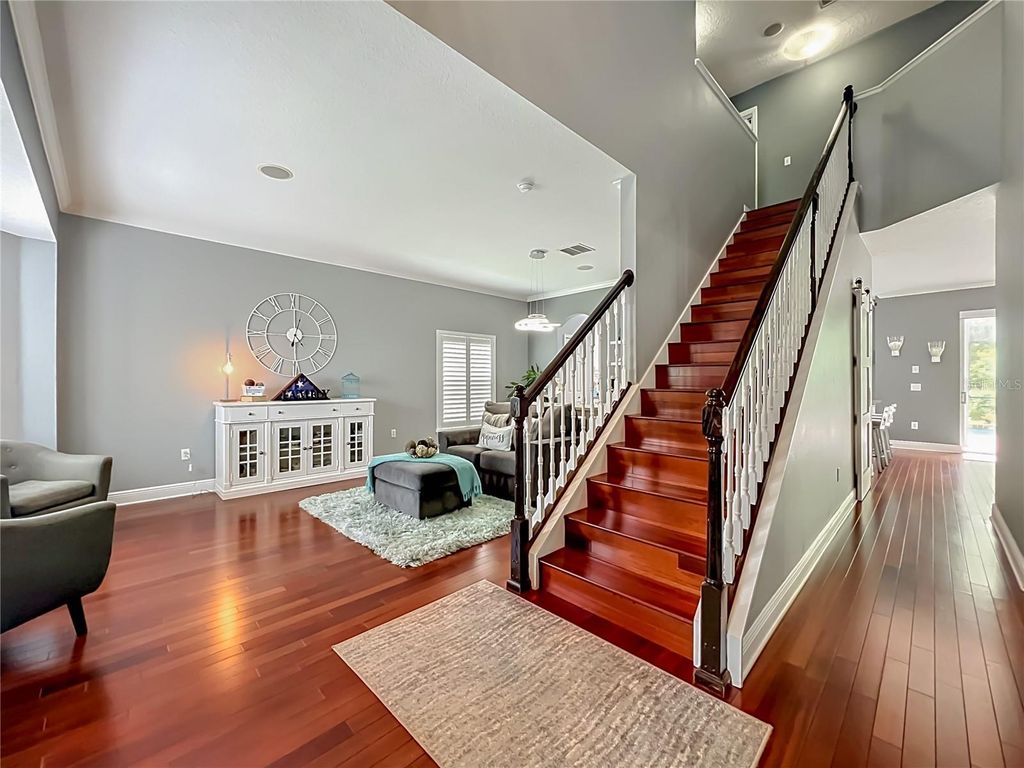 Image 7 of property listing at 2627 LAKEMOOR DRIVE, Orlando, FL 32828