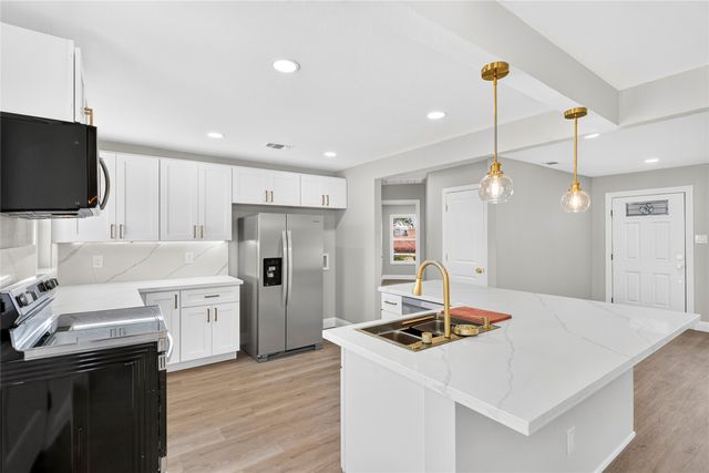 6417 Lontos Drive, Dallas, TX 75214