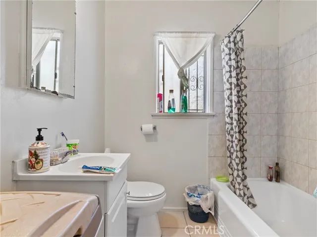 4508 E 53rd Street, Maywood, CA 90270