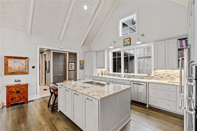 438 Winchester Lane, Sunset, SC 29685