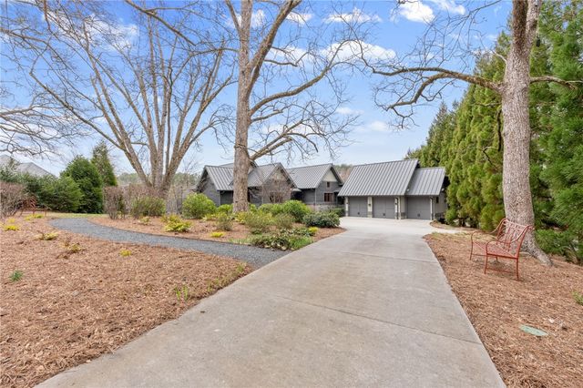 438 Winchester Lane, Sunset, SC 29685