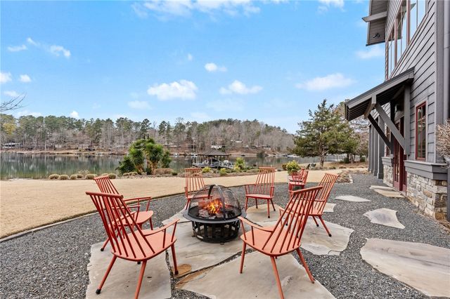 438 Winchester Lane, Sunset, SC 29685