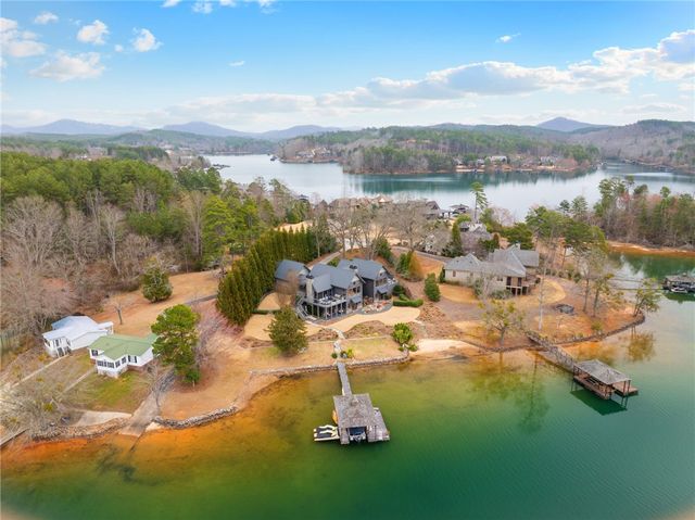 438 Winchester Lane, Sunset, SC 29685