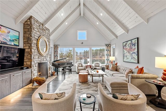 438 Winchester Lane, Sunset, SC 29685