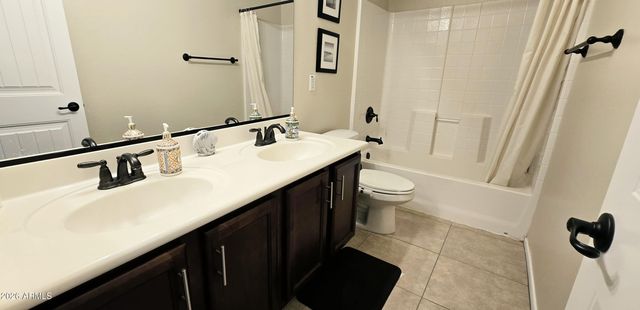 121 W Hackberry Drive, Chandler, AZ 85248