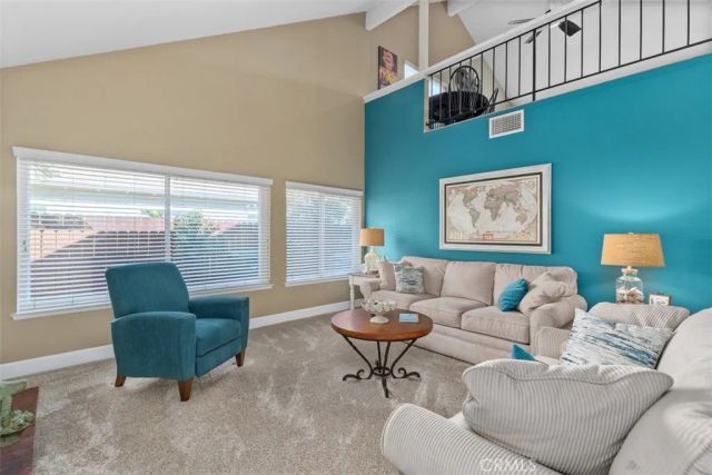 11608 Onyx, Cypress, CA 90630