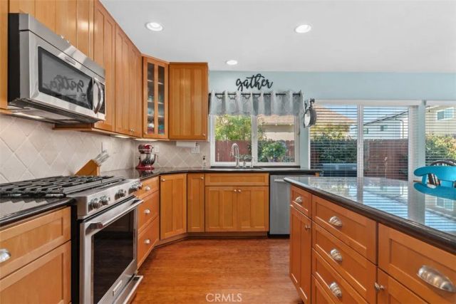 11608 Onyx, Cypress, CA 90630
