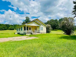 3576 45 HWY, Selmer, TN 38375