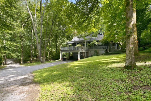 7712 Steeplechase Ct, Nashville, TN 37221