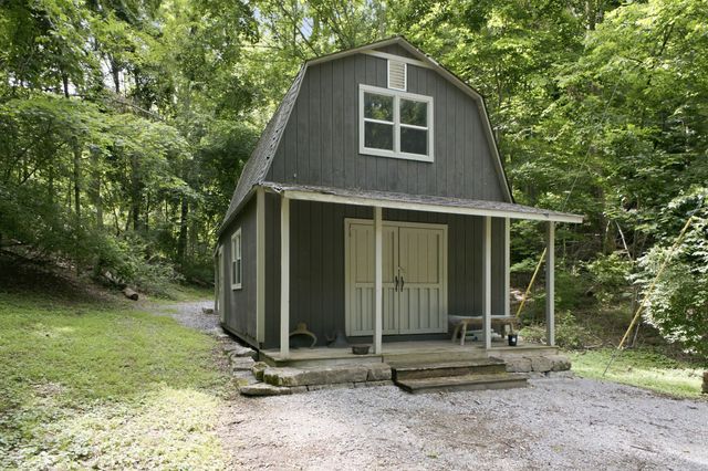 7712 Steeplechase Ct, Nashville, TN 37221