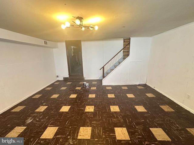 9009 REVERE ST, Philadelphia, PA 19152