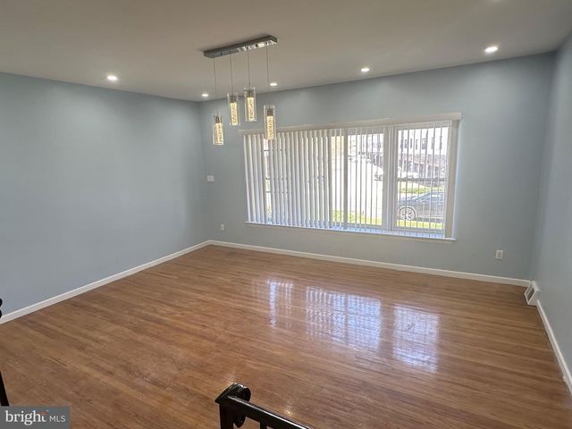 9009 REVERE ST, Philadelphia, PA 19152