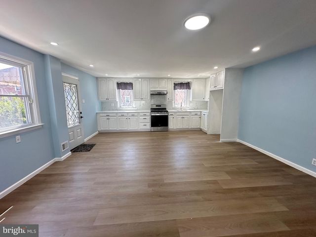 9009 REVERE ST, Philadelphia, PA 19152