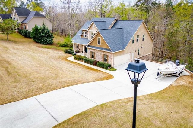 7660 Brookcrest Court, Douglasville, GA 30135