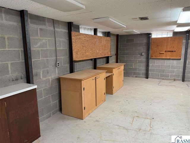 2219 Clare Drive, North Mankato, MN 56003