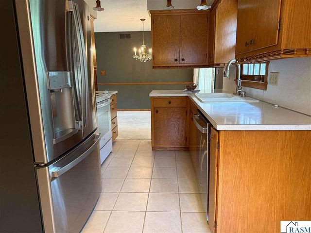 2219 Clare Drive, North Mankato, MN 56003