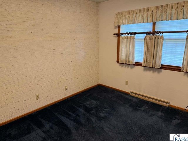 2219 Clare Drive, North Mankato, MN 56003