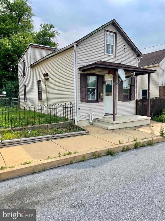 321 S CHERRY STREET, Manheim, PA 17545