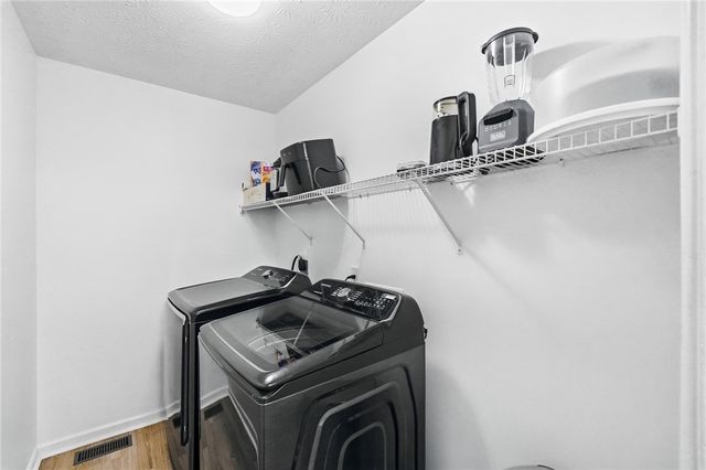 1559 Doddington Road, Kettering, OH 45409
