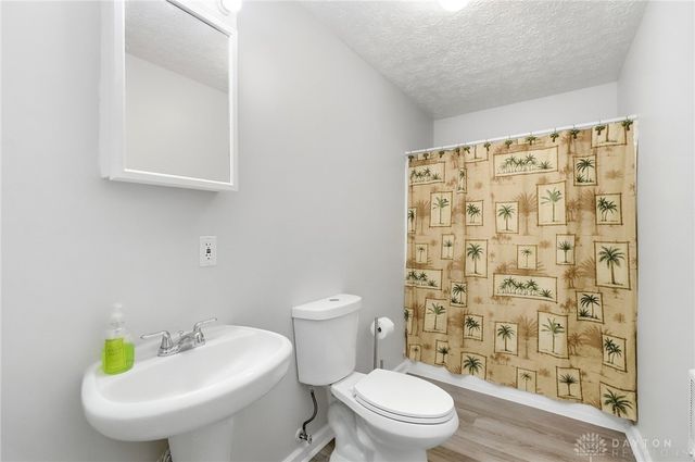 1559 Doddington Road, Kettering, OH 45409