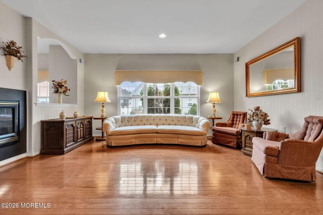 21 Trevi Court, Manchester, NJ 08759