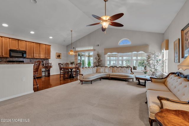 21 Trevi Court, Manchester, NJ 08759