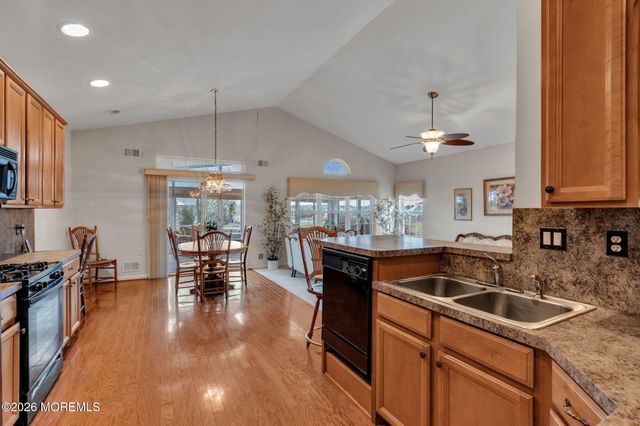 21 Trevi Court, Manchester, NJ 08759