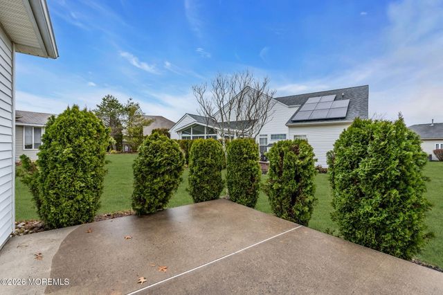 21 Trevi Court, Manchester, NJ 08759