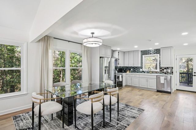 1810 Fairoaks Place, Decatur, GA 30033