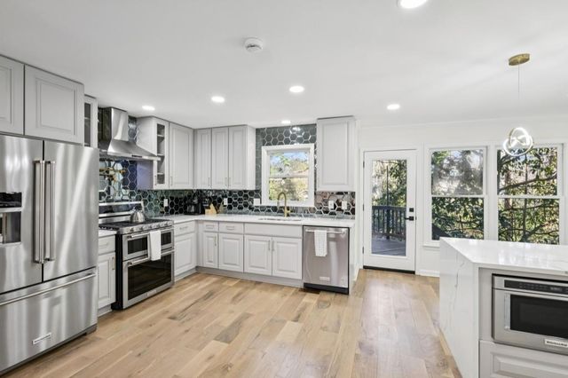 1810 Fairoaks Place, Decatur, GA 30033