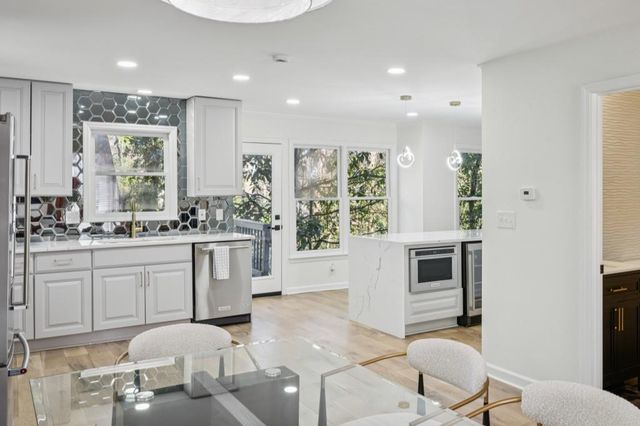 1810 Fairoaks Place, Decatur, GA 30033