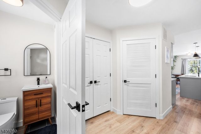 31 Angela Way, Berkeley Heights Twp., NJ 07922