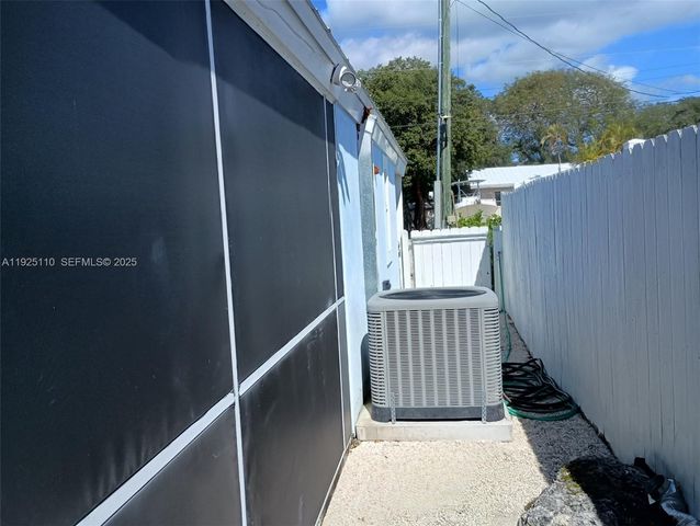 29 Bonefish Ave, Key Largo, FL 33037