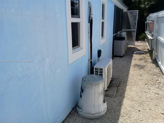 29 Bonefish Ave, Key Largo, FL 33037