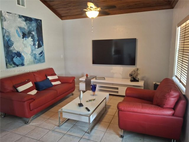 29 Bonefish Ave, Key Largo, FL 33037