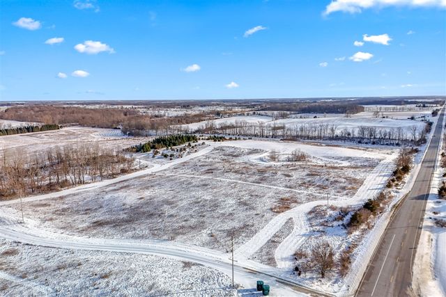 10001 Pioneer Road, Osseo, MI 49266