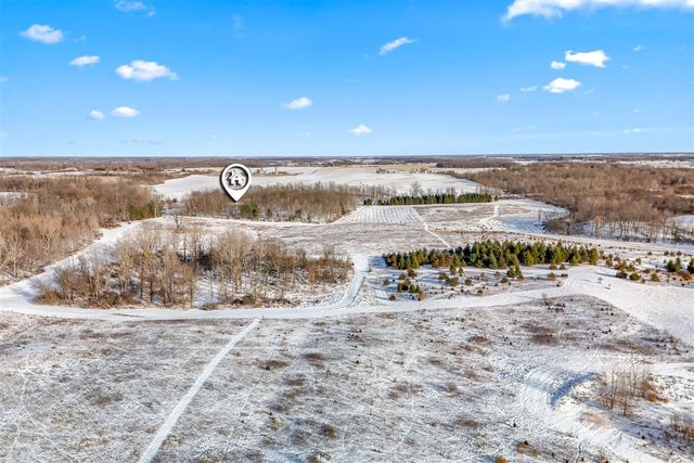 10001 Pioneer Road, Osseo, MI 49266