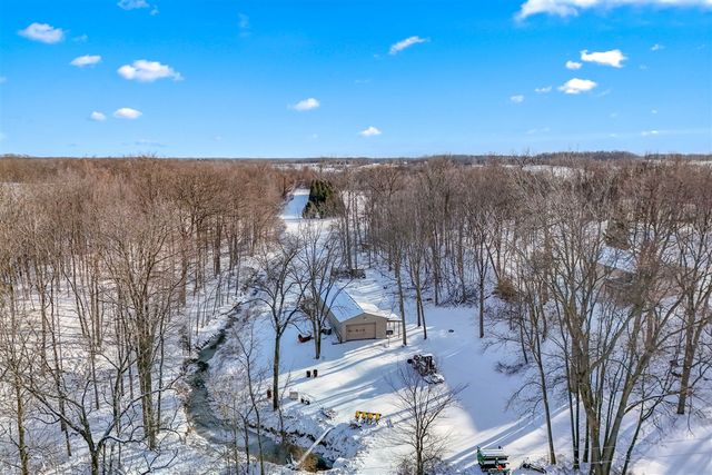 10001 Pioneer Road, Osseo, MI 49266