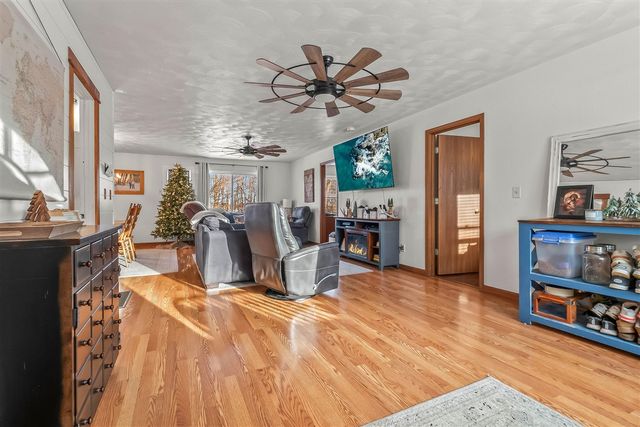 10001 Pioneer Road, Osseo, MI 49266