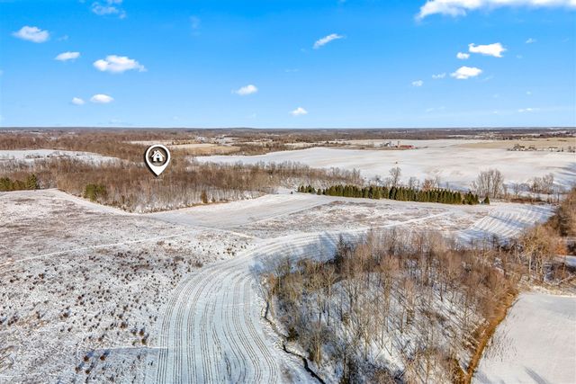 10001 Pioneer Road, Osseo, MI 49266